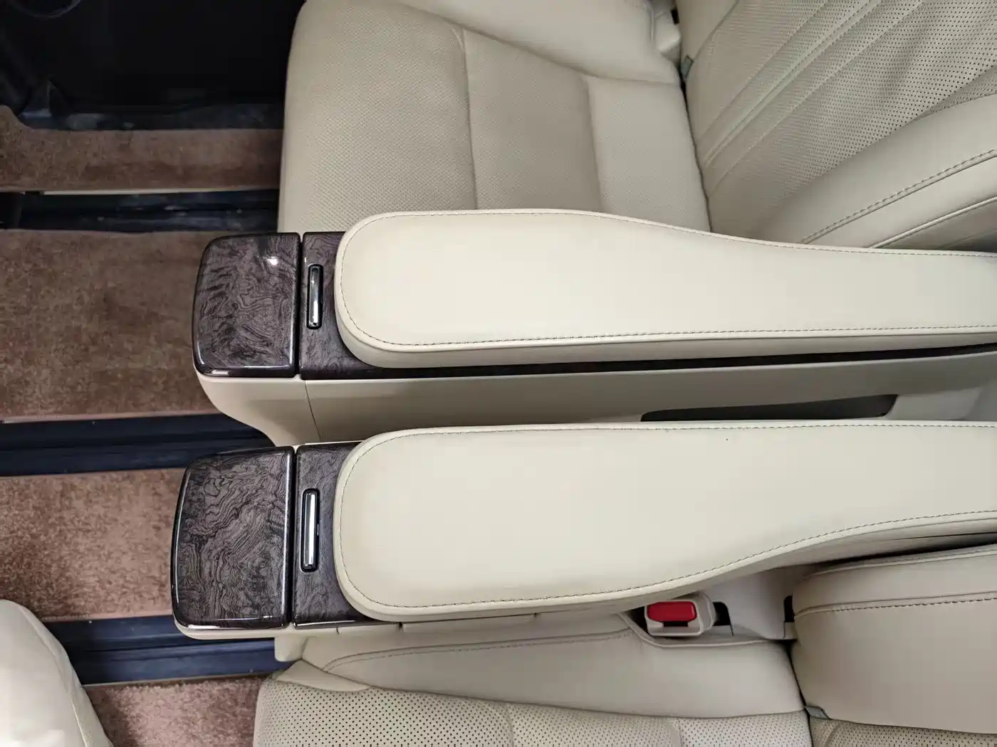 Toyota Alphard 2023 Dual Hybrid 2.5L Ultimate Gold Edition фото 10
