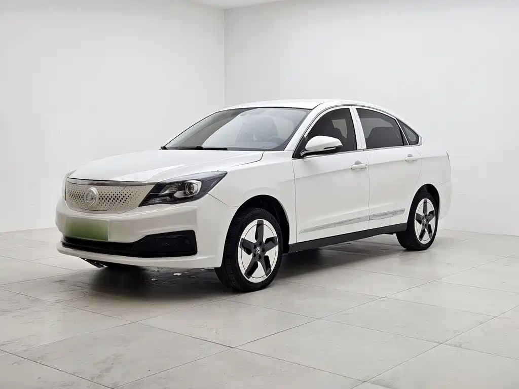 Dongfeng Aeolus Dongfeng Fengshen E70 2023 400H Battery Swap Taxi Version