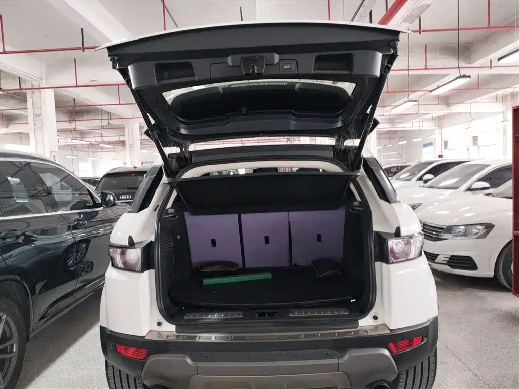 Land Rover Range Rover Evoque 2015 2.0T 5-Door Intelligent Edition фото 19