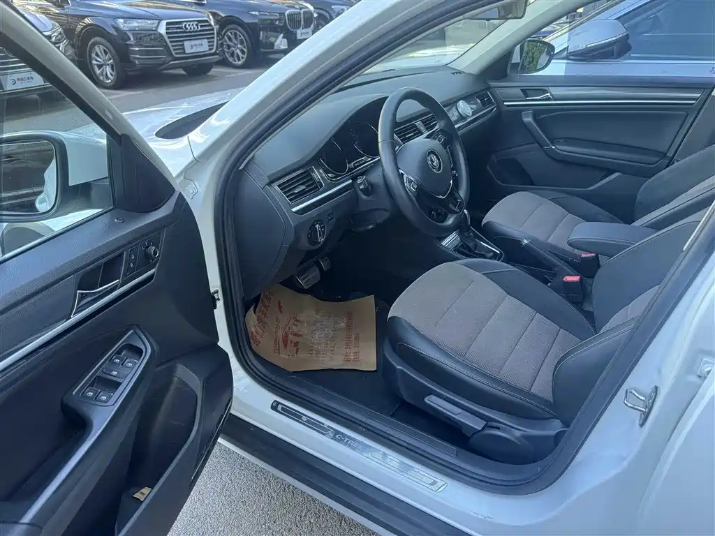 Volkswagen C-TREK 2018 1.5L Automatic Comfort фото 3