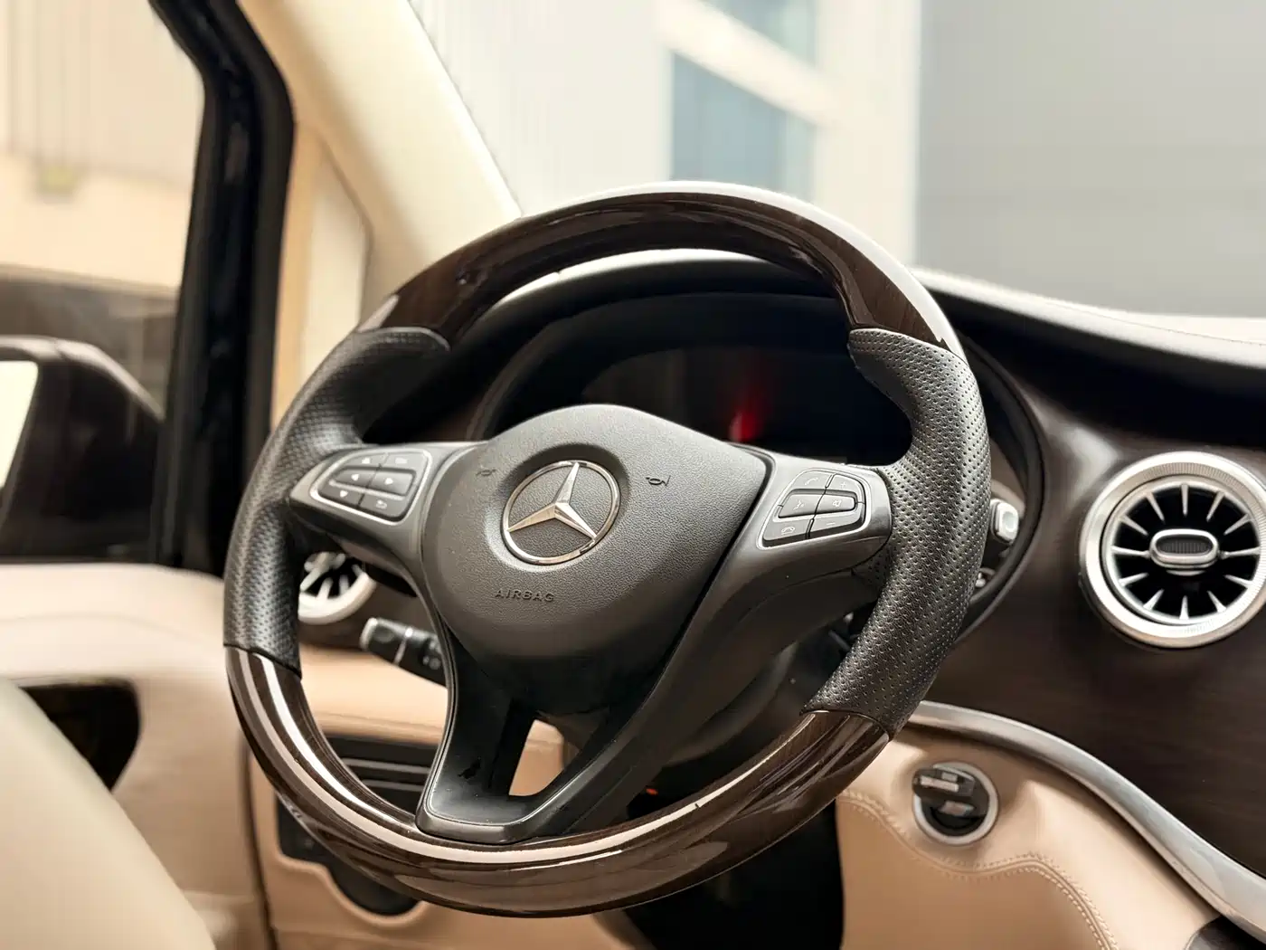 Mercedes-Benz Vito 2021 2.0T Business Edition 7-seater фото 10