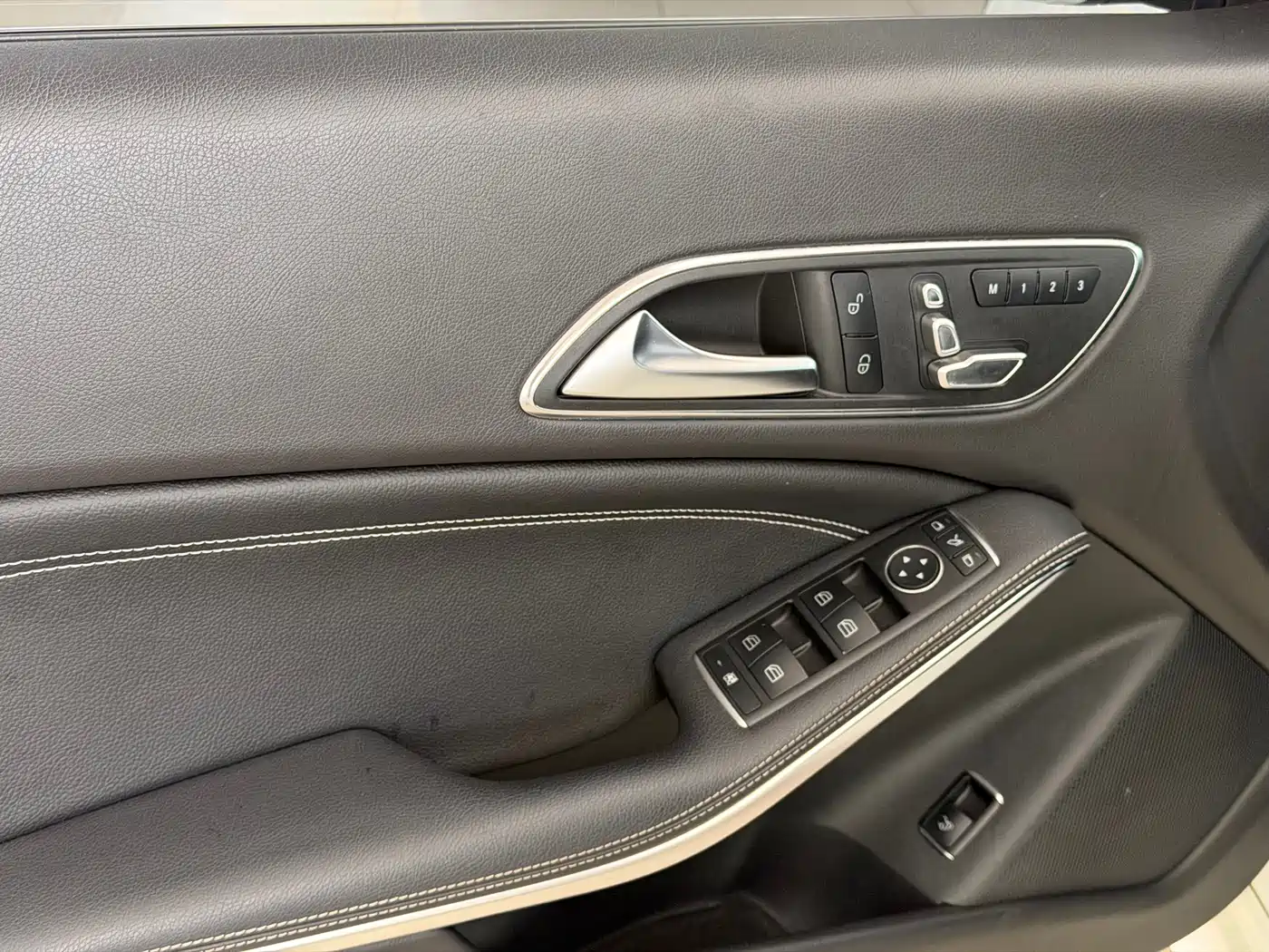 Mercedes-Benz CLA (Import) 2018 CLA 200 Fashion Edition фото 11