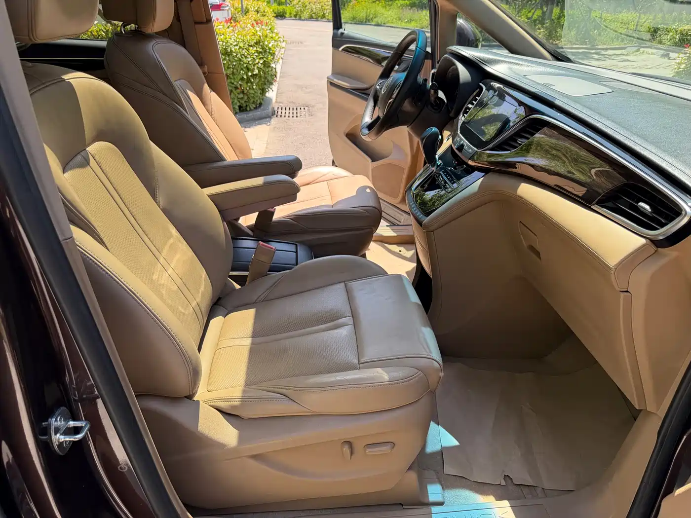Buick GL8 2017 ES 28T Luxury China V фото 9