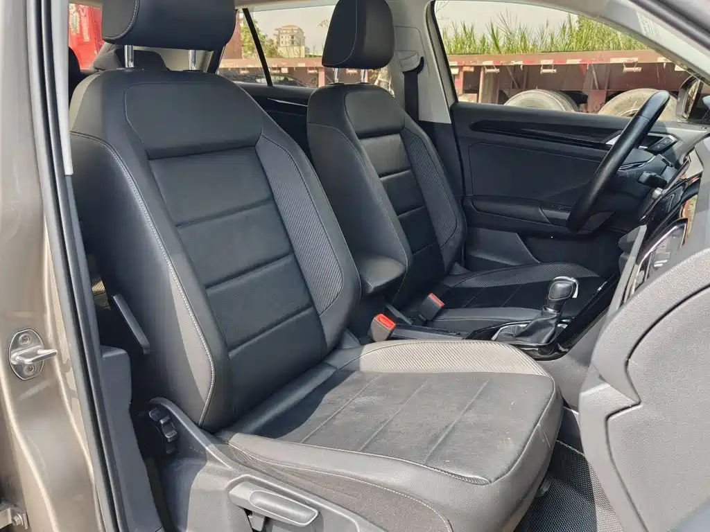 Volkswagen T-ROC 2018 2018 280TSI DSG 2WD Comfort (China V)
