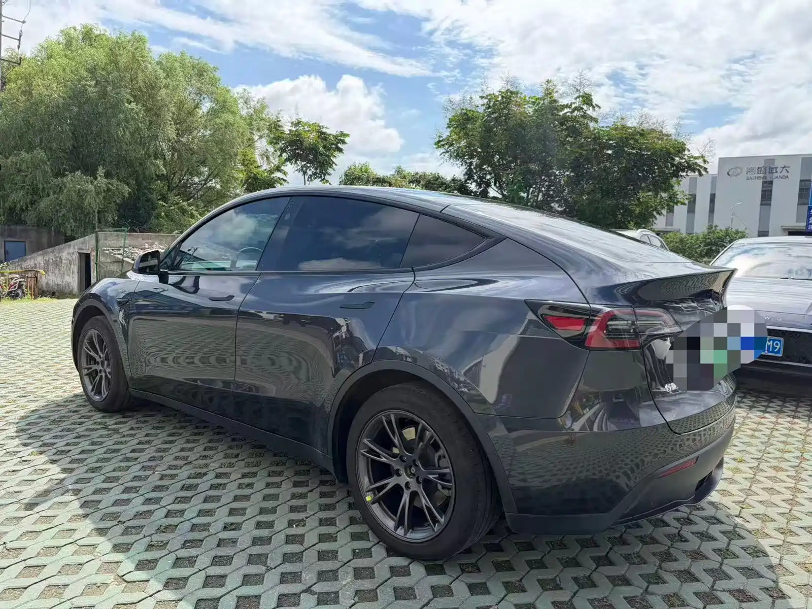 Фото 3 - Tesla Model Y