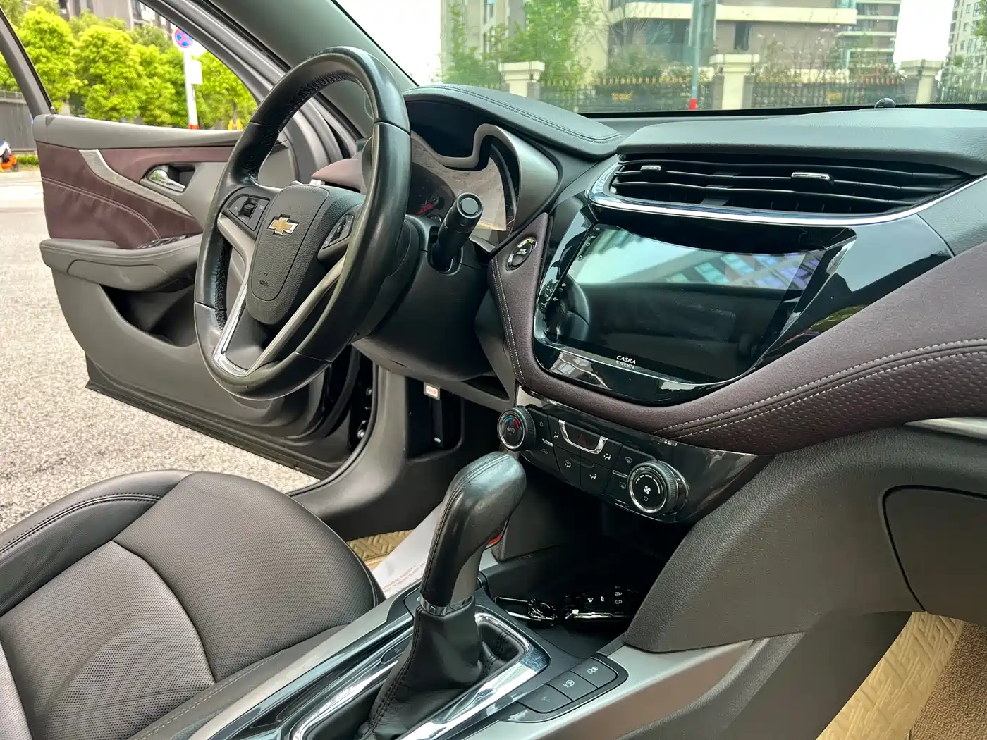 Chevrolet Malibu 2017 1.5T Automatic Luxury Edition фото 12