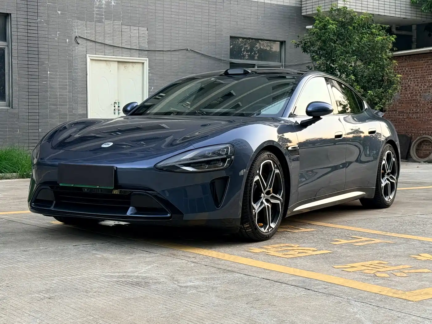 Xiaomi SU7 2024