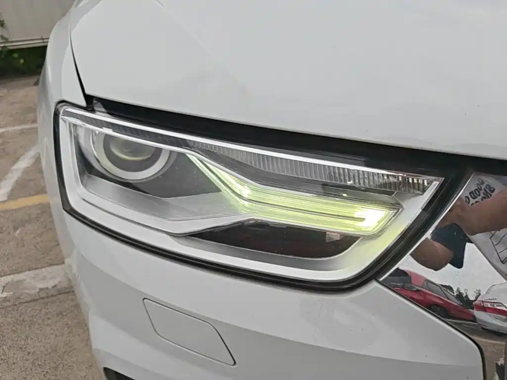 Photo 11 - Audi Q3