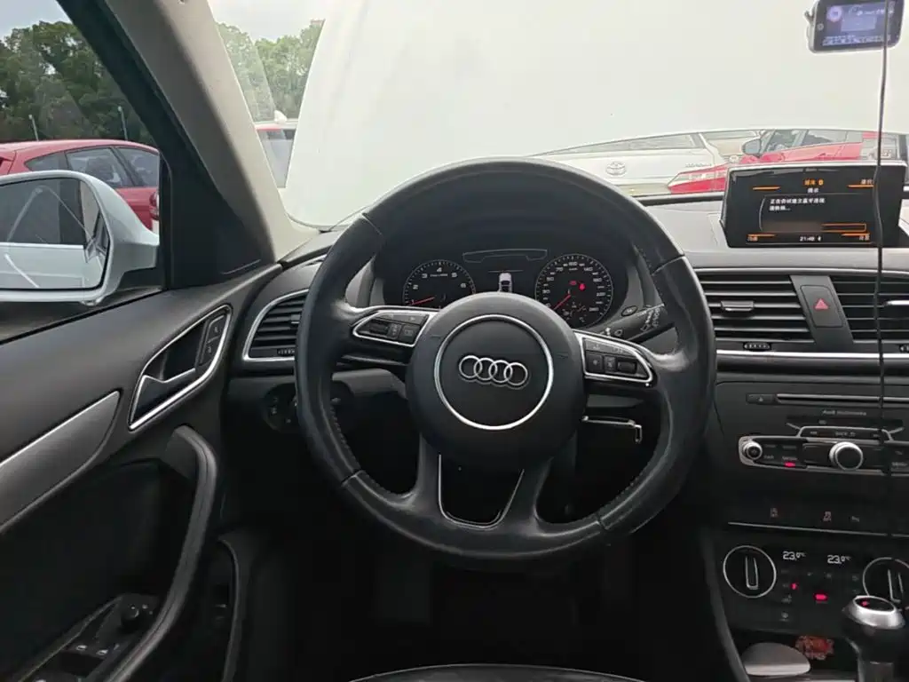 Photo 15 - Audi Q3
