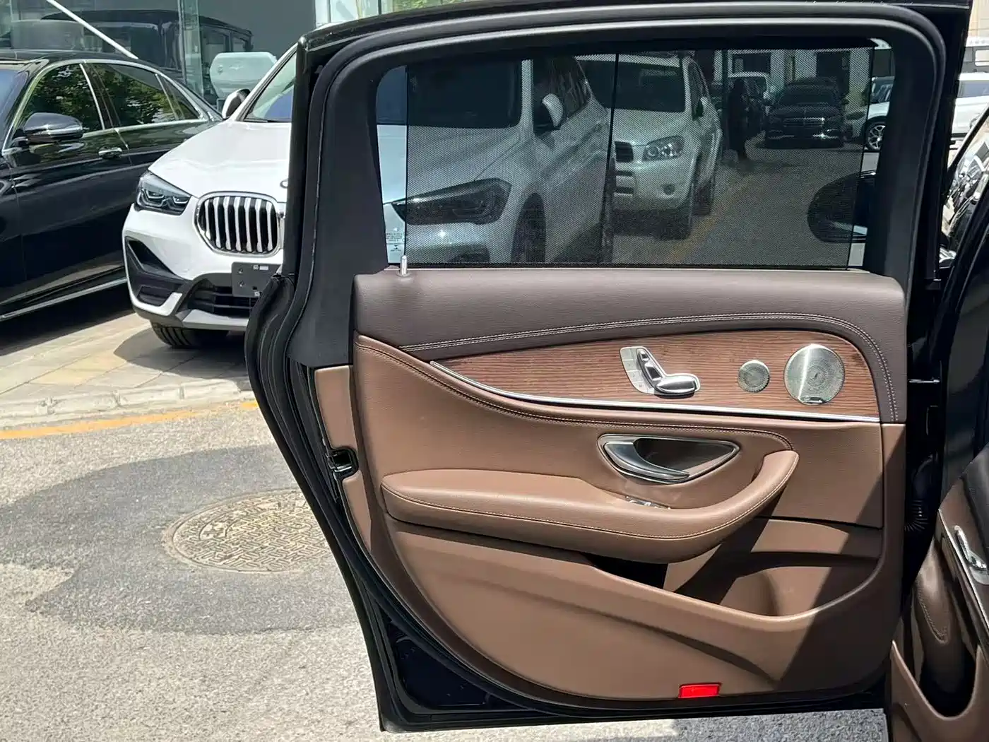 Mercedes-Benz E-Class 2022 E 300 L Luxury фото 13