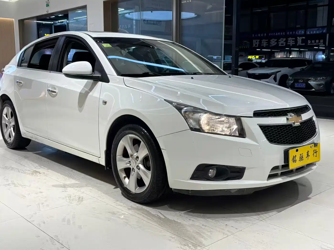 Chevrolet Cruze 2013 Hatchback 1.6L Automatic Luxury фото 6