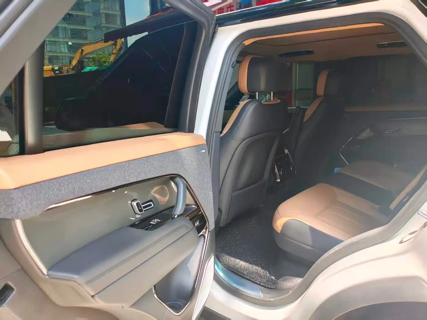Land Rover Range Rover Sport 2023 400PS Dynamic HSE фото 4