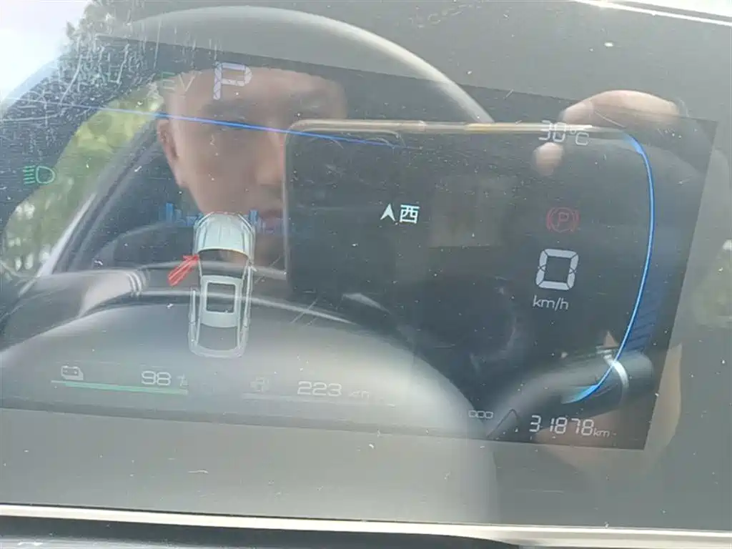 BYD Qin L 2024 DM-i 80KM Leading Edition фото 12