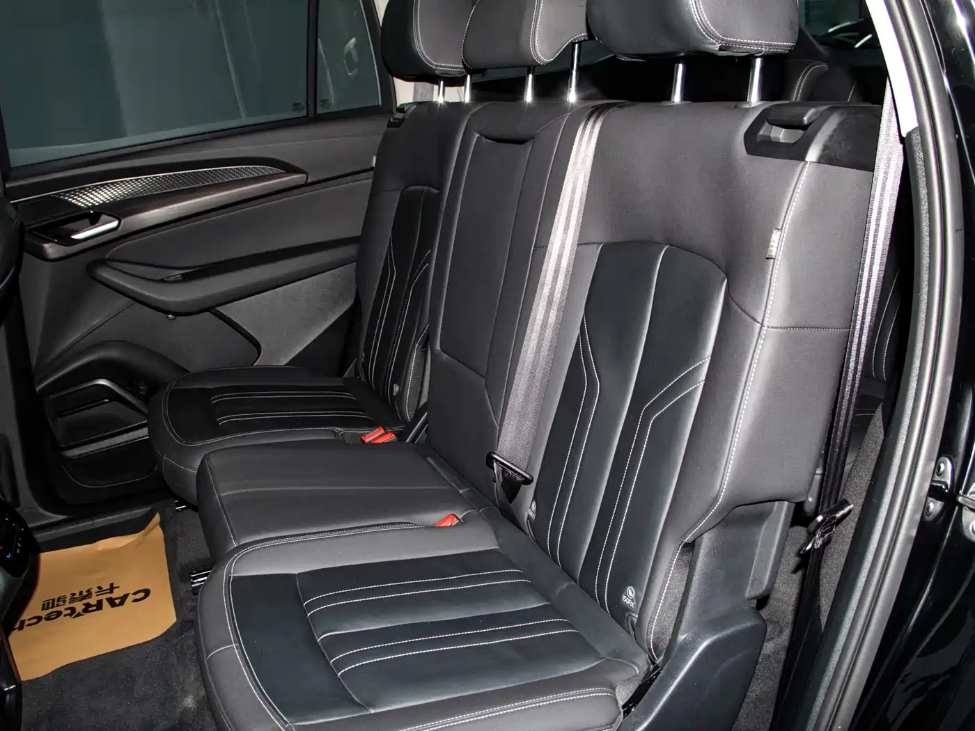 Audi Q6 2024 40 TFSI quattro Cloud View Yulin Package 7-seater фото 32
