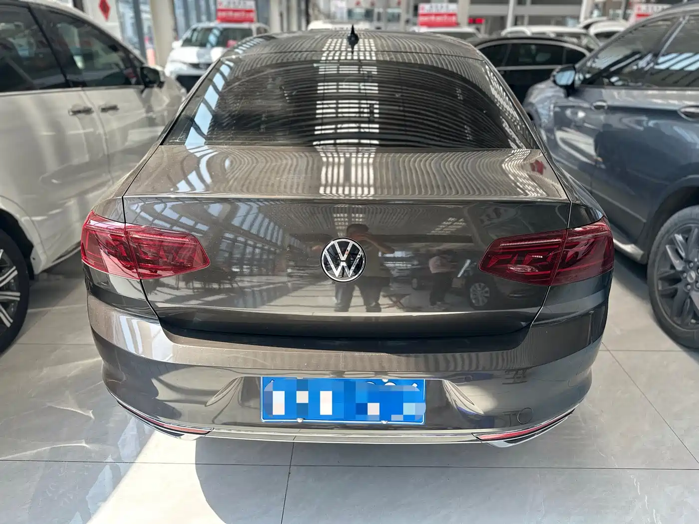 Volkswagen Magotan 2023 Model 2 Million Commemorative Edition 330TSI DSG Luxury фото 15