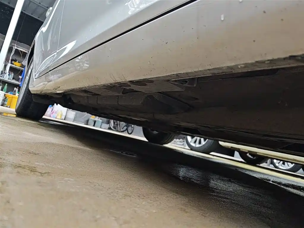 Toyota Camry 2016 2.0G 10th Anniversary Leading Edition фото 21