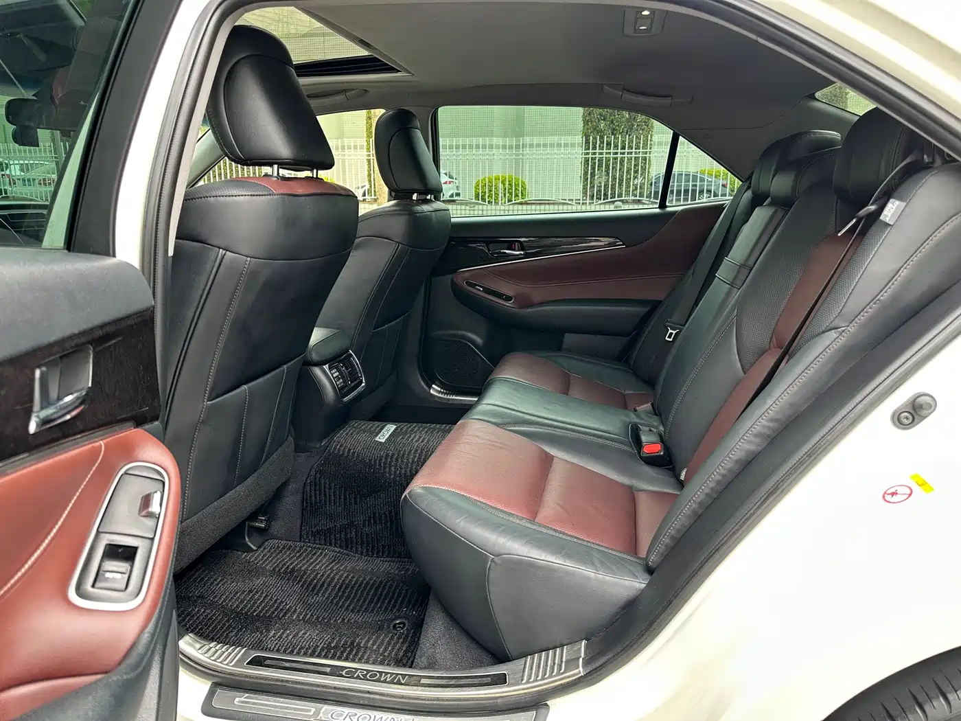 Toyota Crown 2018 2.0T Sport Edition фото 6
