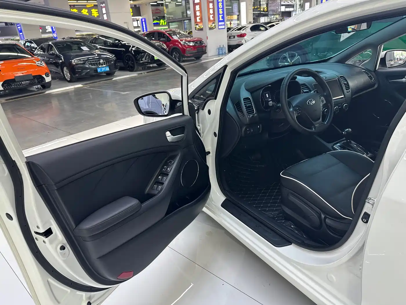 Kia K3 2016 1.6L Automatic GLS фото 8