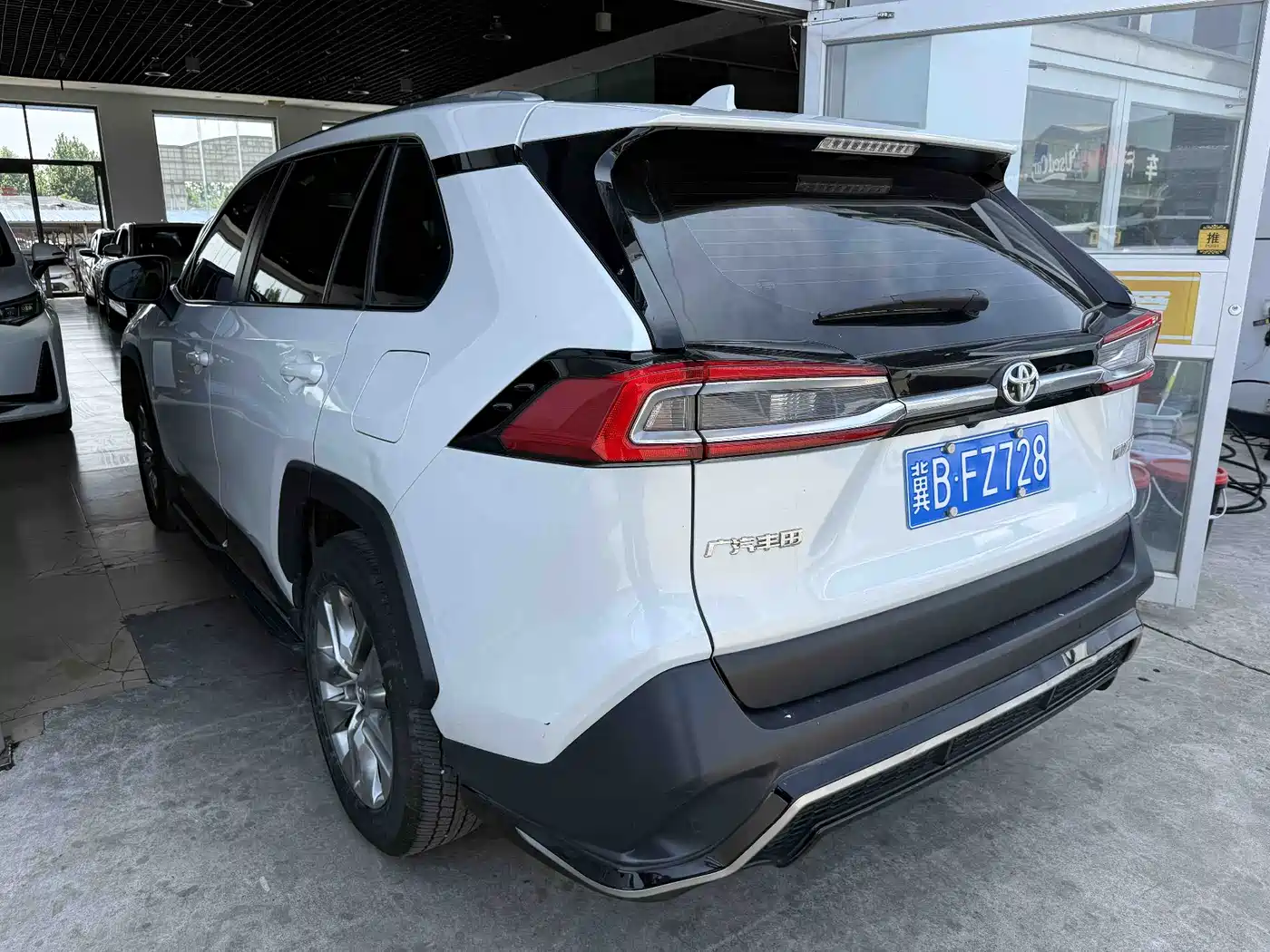 Toyota Wildlander 2020 2.0L CVT 2WD Luxury Edition фото 8