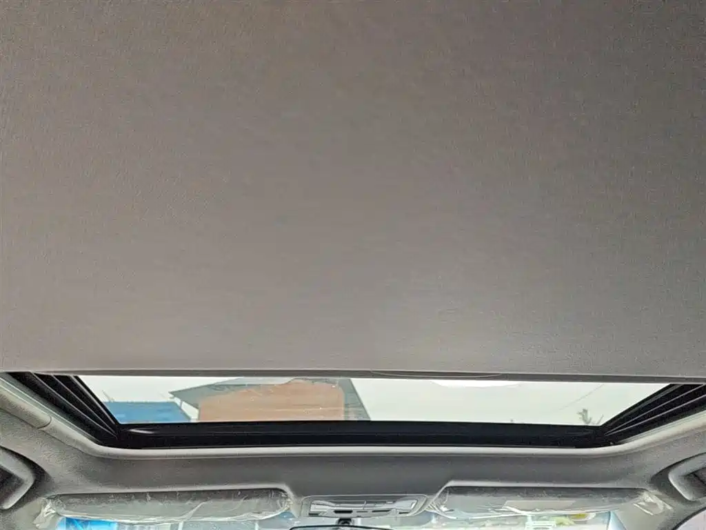 Toyota Camry 2016 2.0G 10th Anniversary Leading Edition фото 18