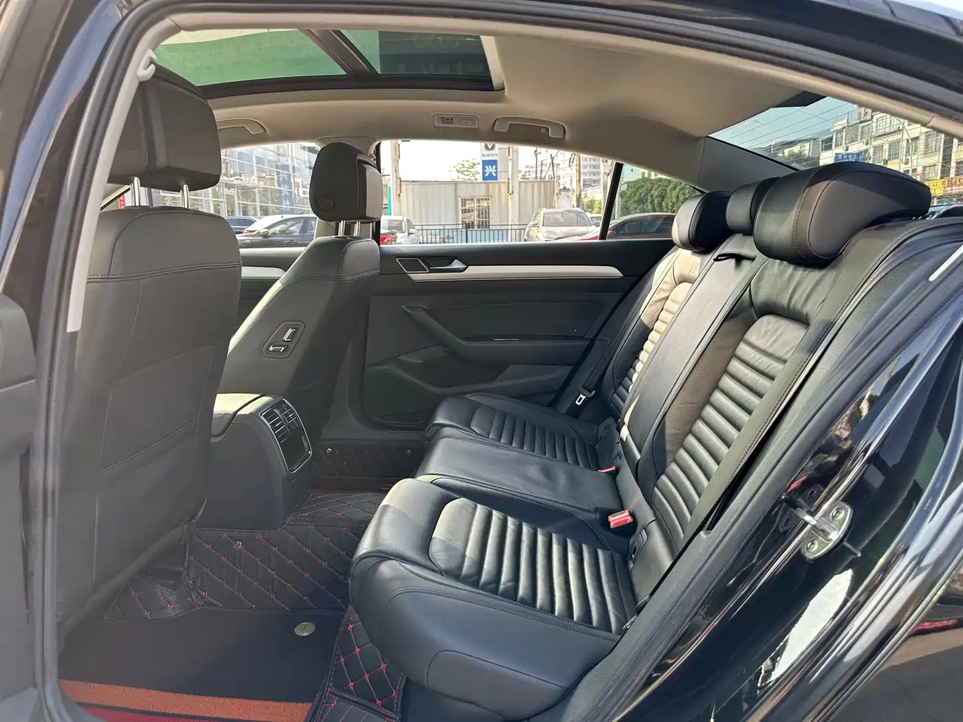 Volkswagen Magotan 2018 330TSI DSG Premium фото 12