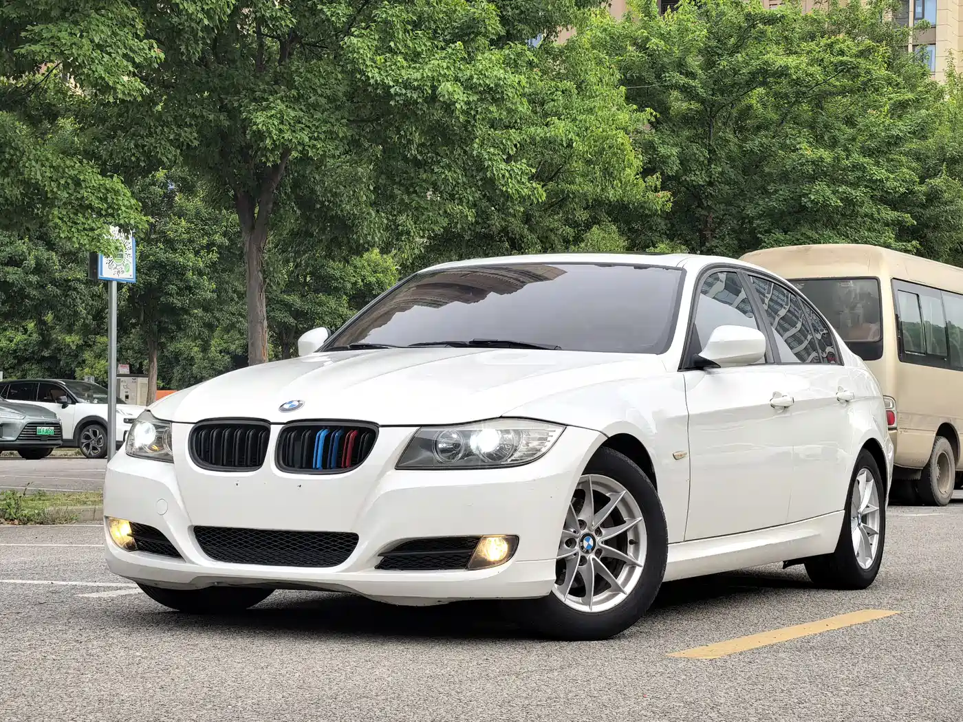 BMW 3 Series (Import) 2012 318i Leading