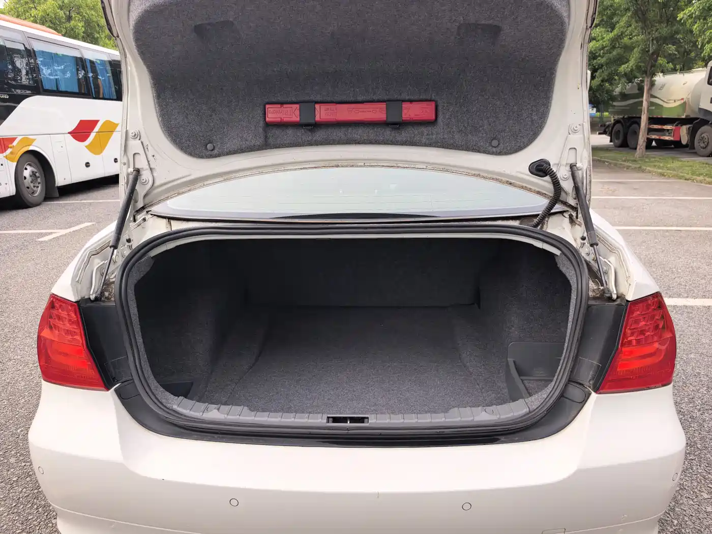 BMW 3 Series (Import) 2012 318i Leading фото 23