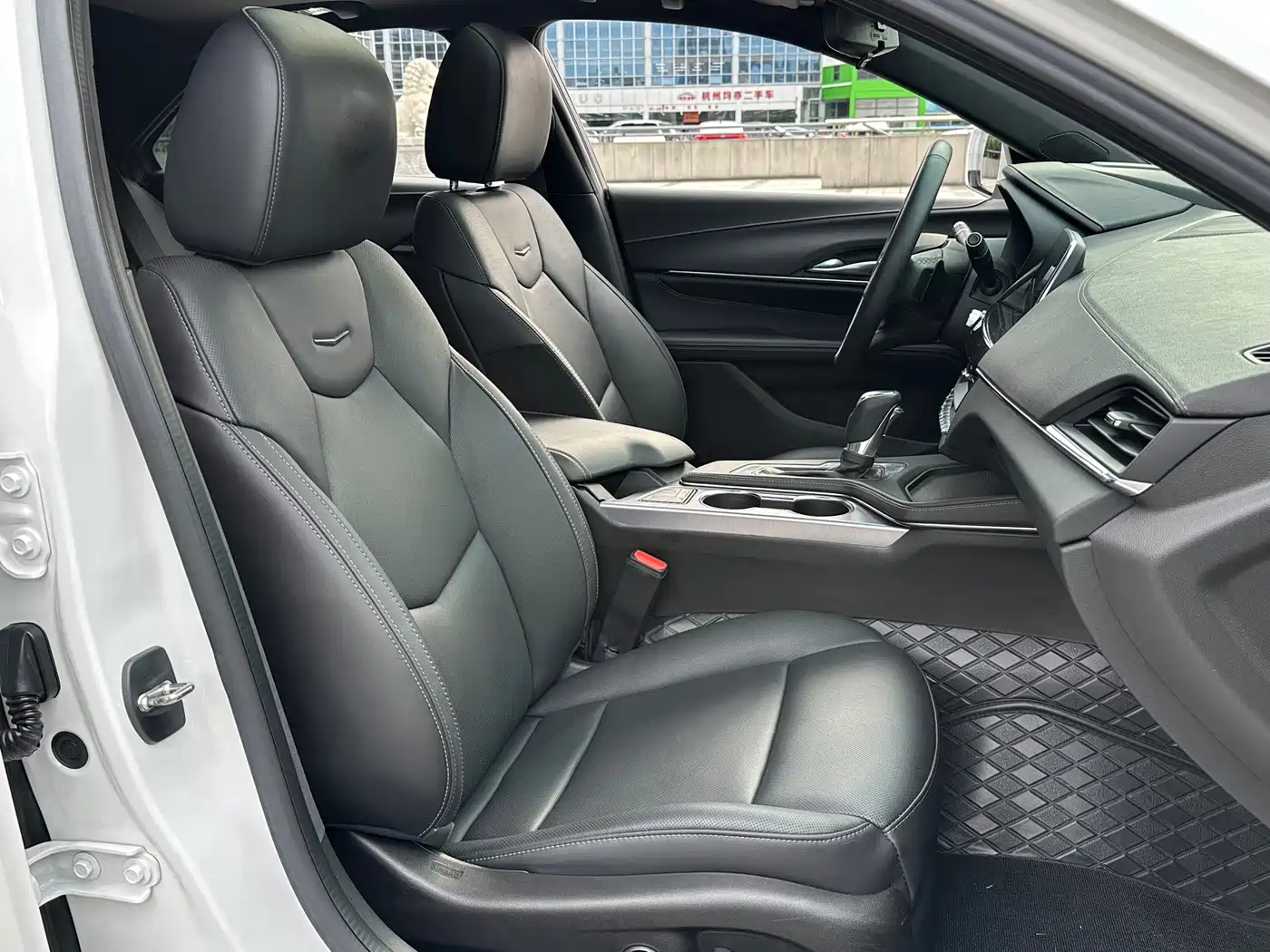 Cadillac CT4 2023 2023 28T Luxury Model