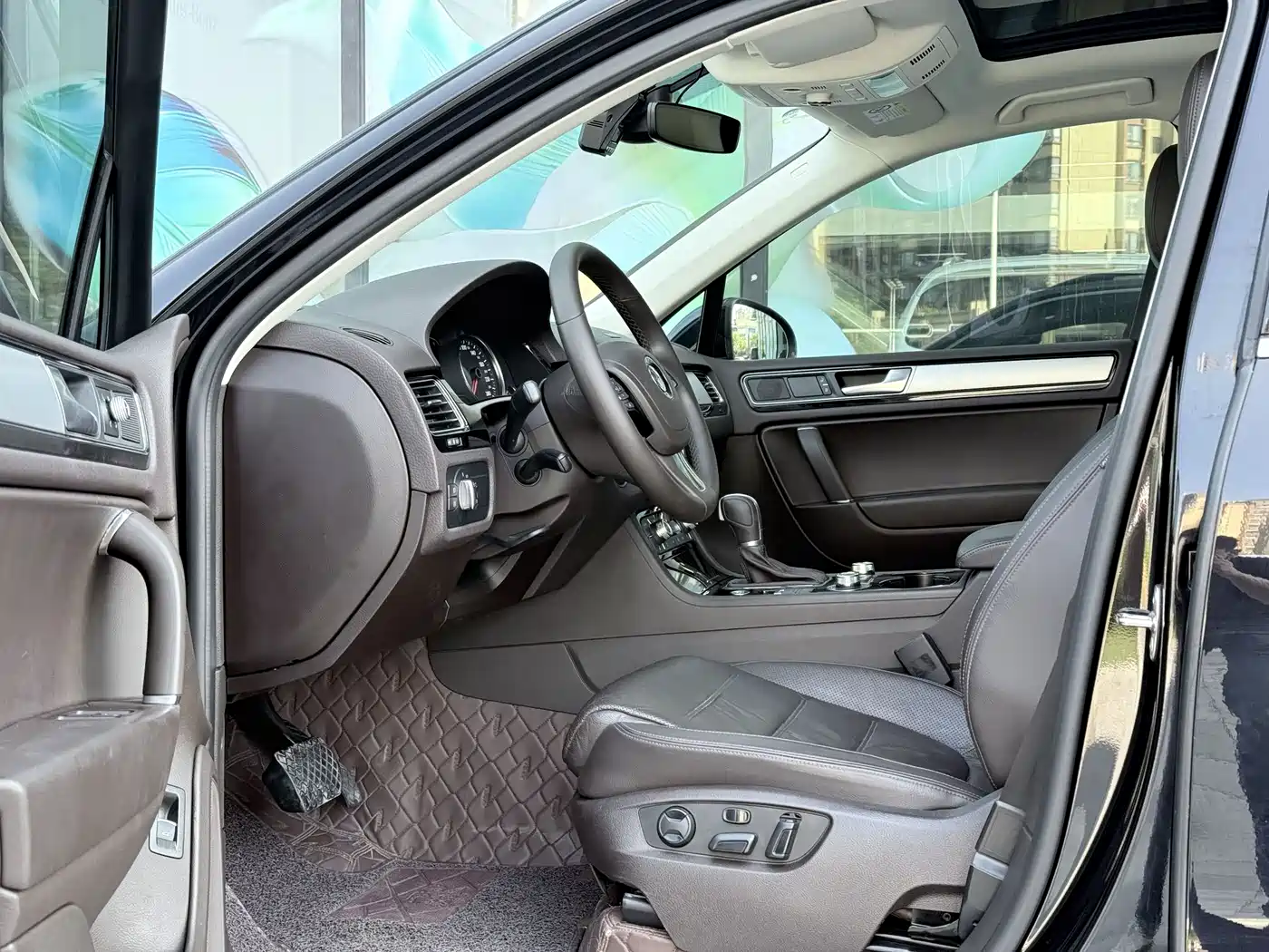Volkswagen Touareg 2017 3.0TSI Explorer Edition фото 6
