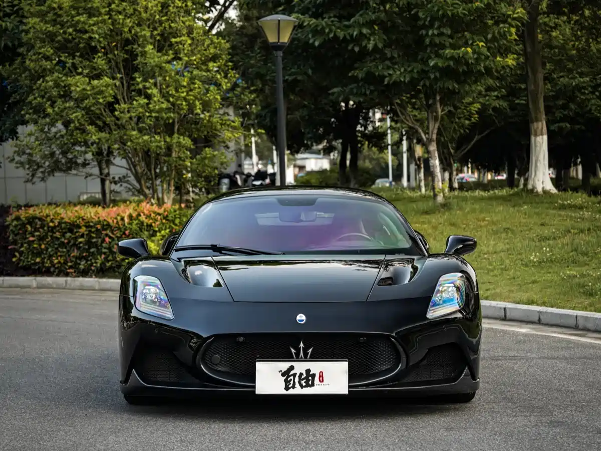 Maserati MC20 2020 3.0T Standard Edition фото 2