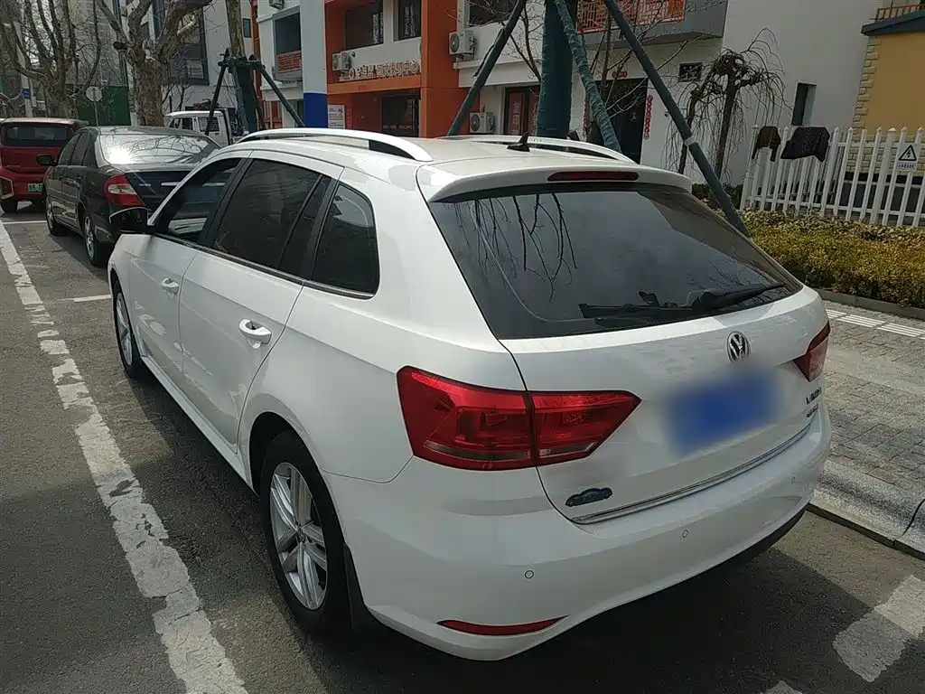 Volkswagen Lavida Tour 2017 180TSI DSG Comfort Edition фото 23