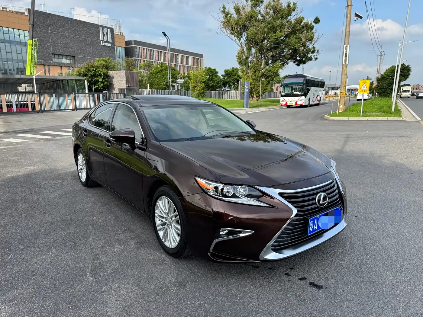 Lexus ES 2015 250 Elegance Edition фото 3