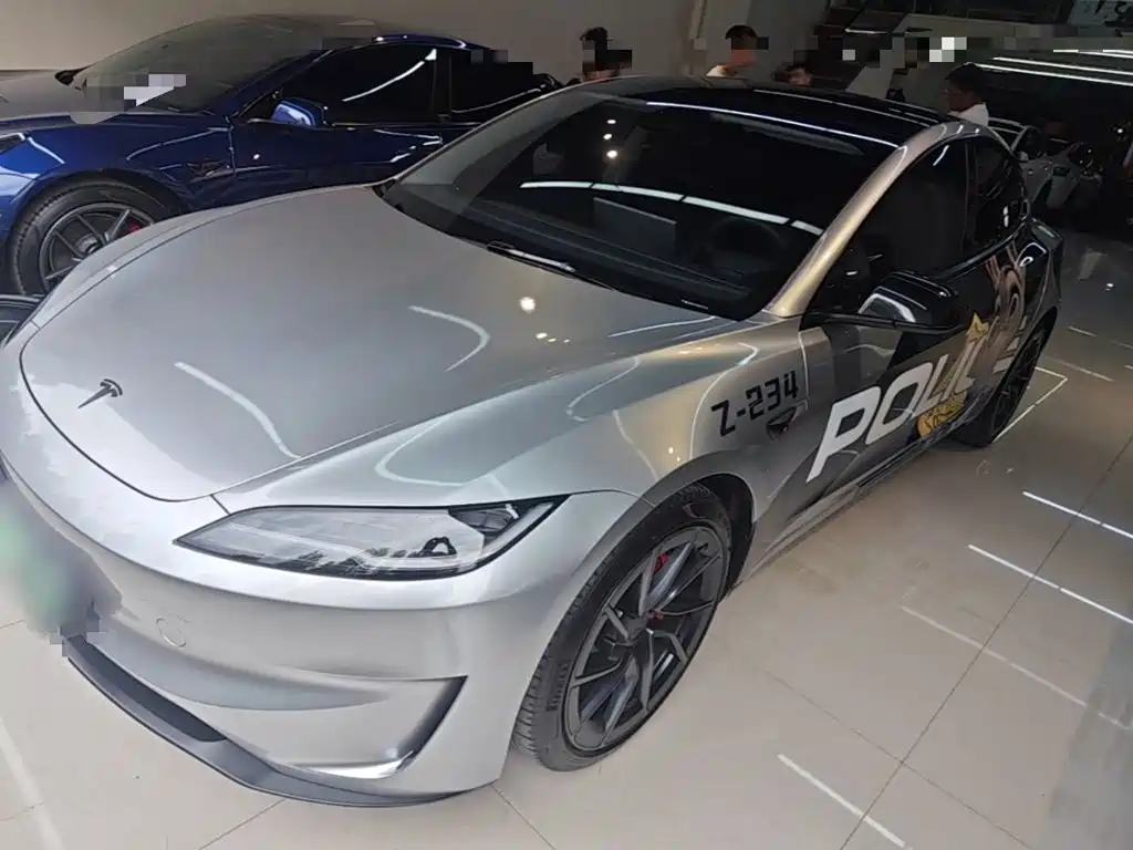 Tesla Model 3 2024 High-Performance All-Wheel Drive Edition