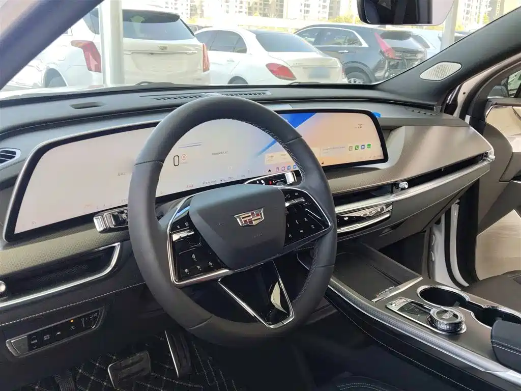 Cadillac XT5 2025 2.0T Premium Model фото 10