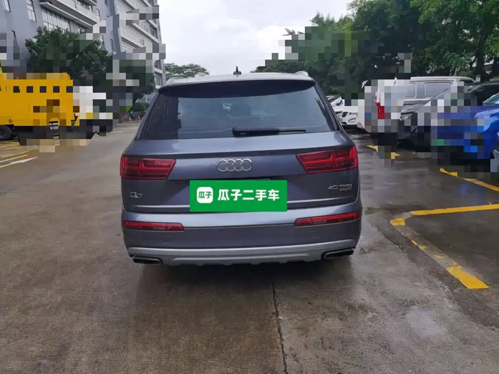 Фото 5 - Audi Q7