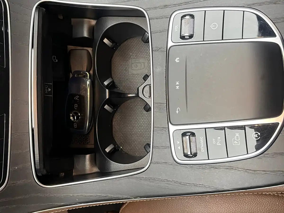 Mercedes-Benz E-Class 2023 E 260 L Sport фото 21