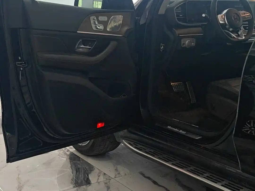 Mercedes-Benz GLS 2024 GLS 450 4MATIC Fashion Edition фото 8