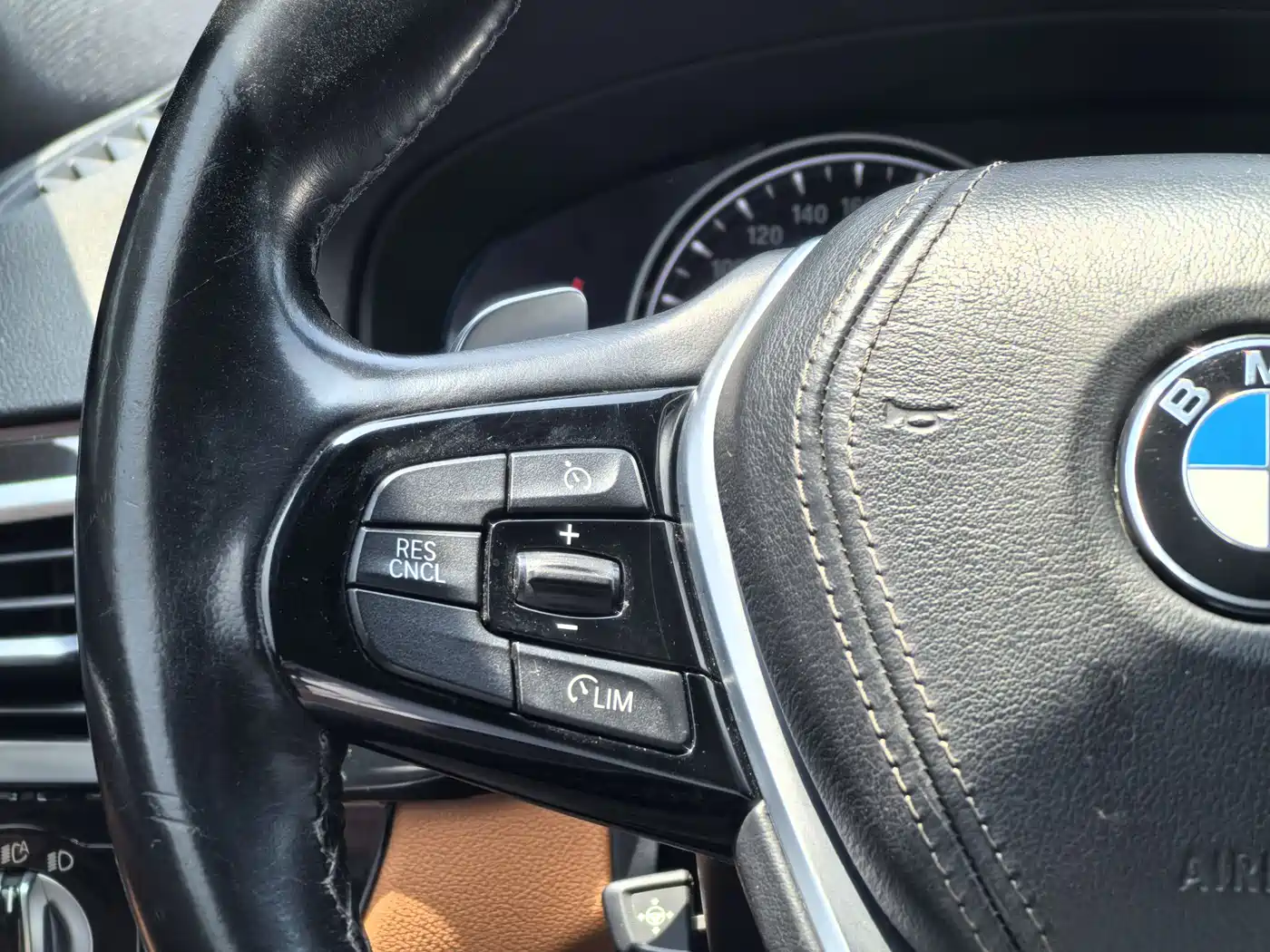 BMW 5 Series 2018 530Li Leading M Sport Package фото 21
