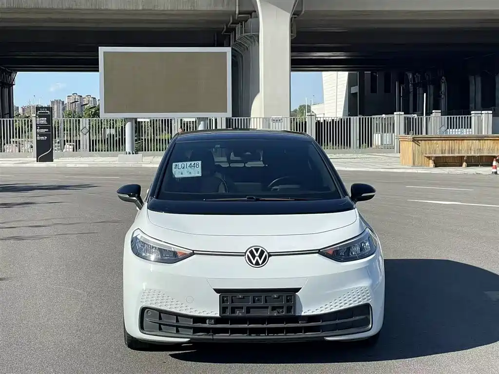 Volkswagen ID.3 2023 Ultimate Smart Edition фото 2