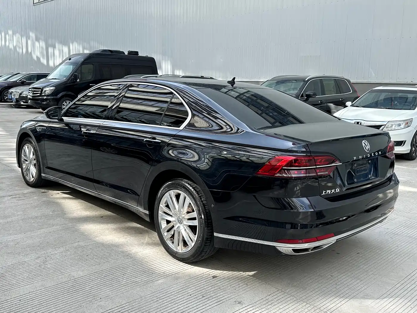 Volkswagen Phideon 2018 Facelift 380TSI FWD Flagship фото 6