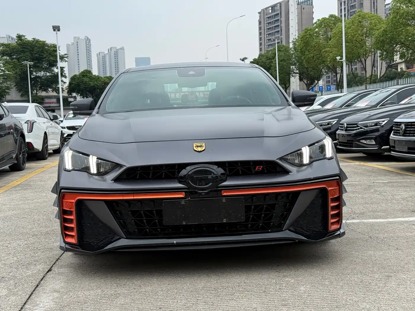 GAC Trumpchi Trumpchi Emkoo 2022 270T DCT J16 R-style Track Edition фото 2