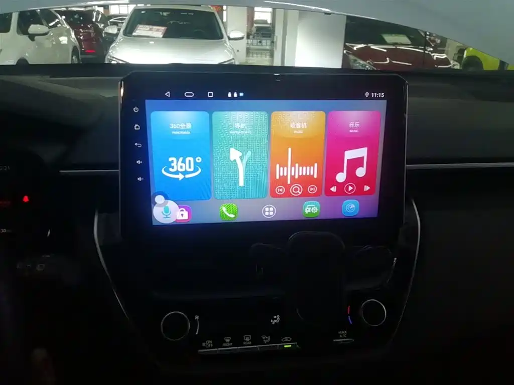 Toyota Frontlander 2023 2.0L CVT Elite Edition фото 13