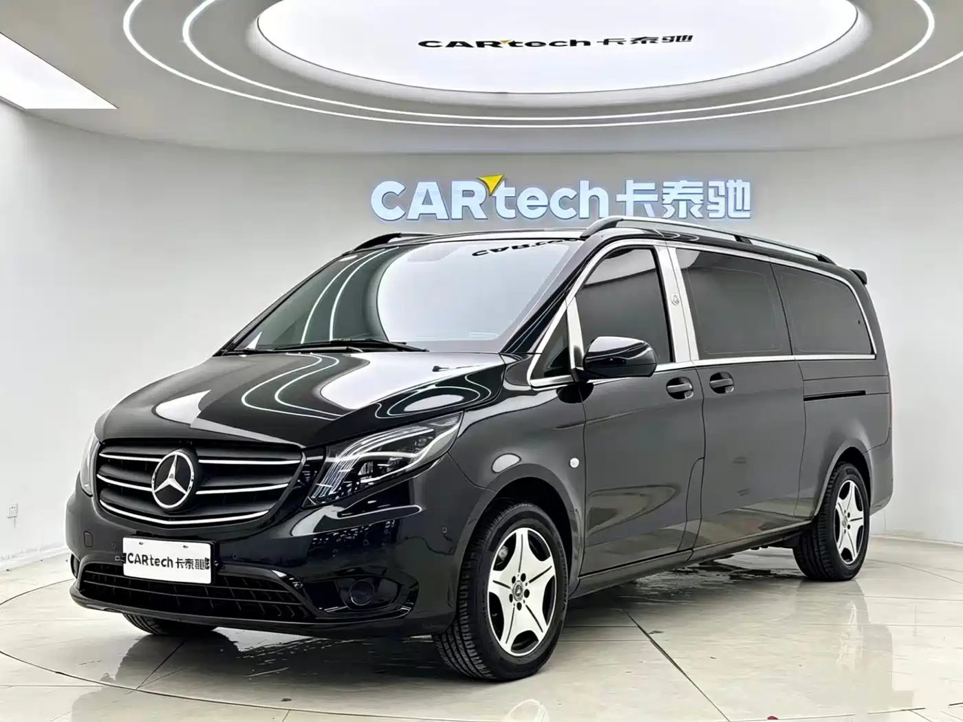 Mercedes-Benz Vito 2023 2.0T Business 7-Seater