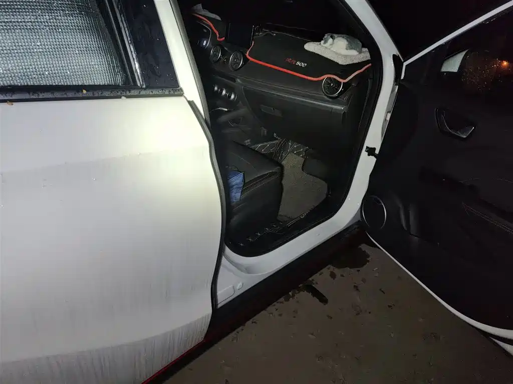 Dongfeng Fengguang Fengon 500 2021 2022 1.5L Manual Enjoyment Edition