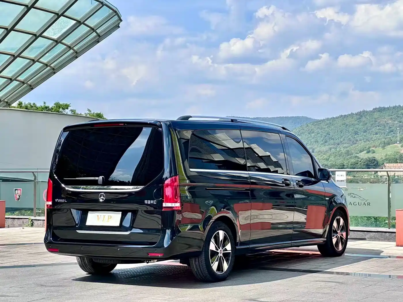 Mercedes-Benz V-Class 2022 V 260 L Long Wheelbase Prestige Edition фото 15
