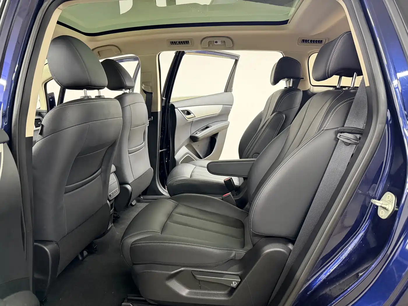 BYD Song MAX 2021 Upgrade 1.5T Automatic Premium Edition 6-Seater фото 10
