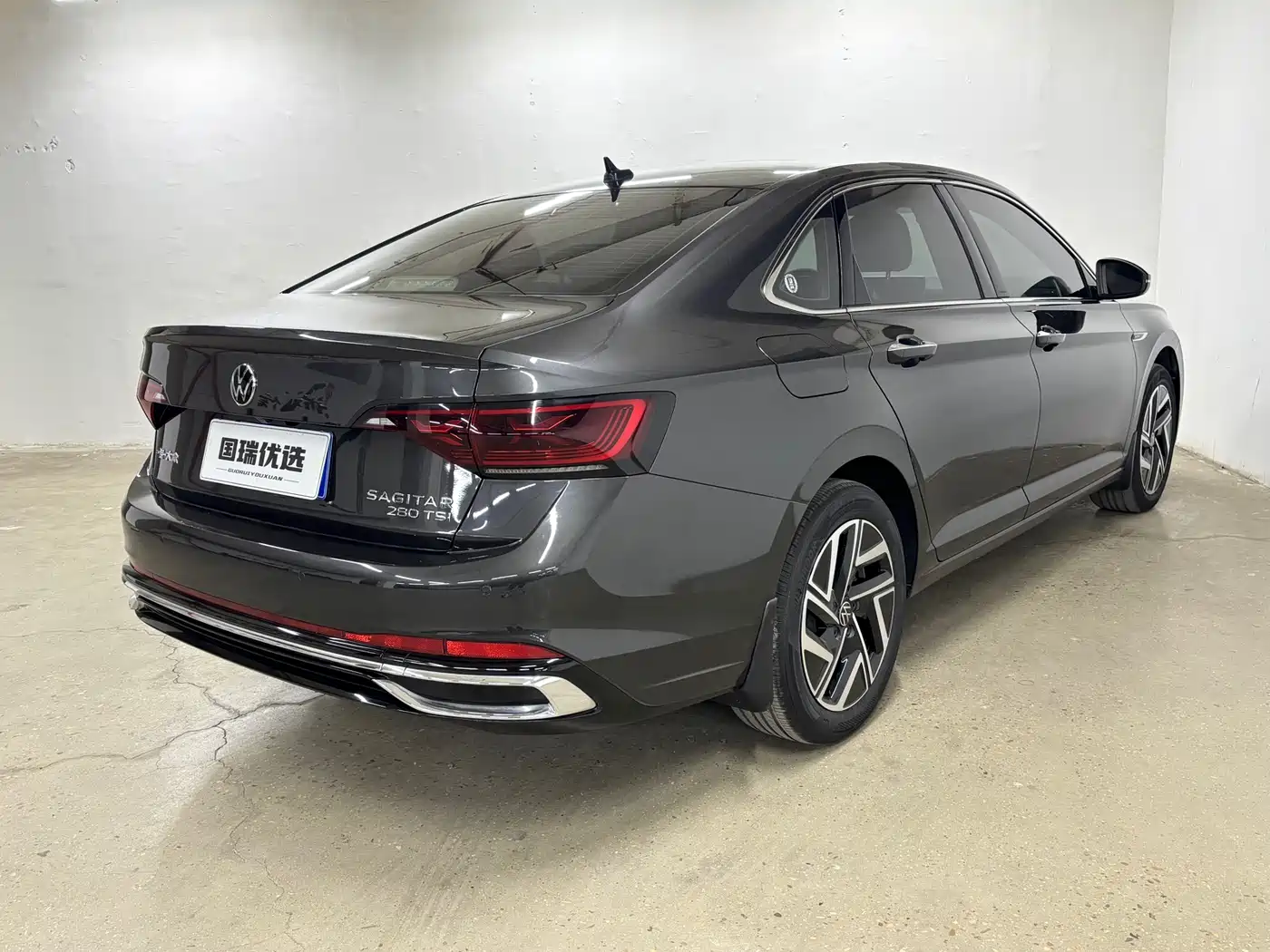 Volkswagen Sagitar 2023 Model Year 280TSI DSG Surpass Edition фото 4