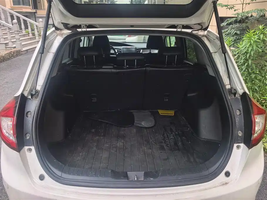 Honda Jade 2016 1.8L Automatic Comfort Elite Version 5-seater фото 4