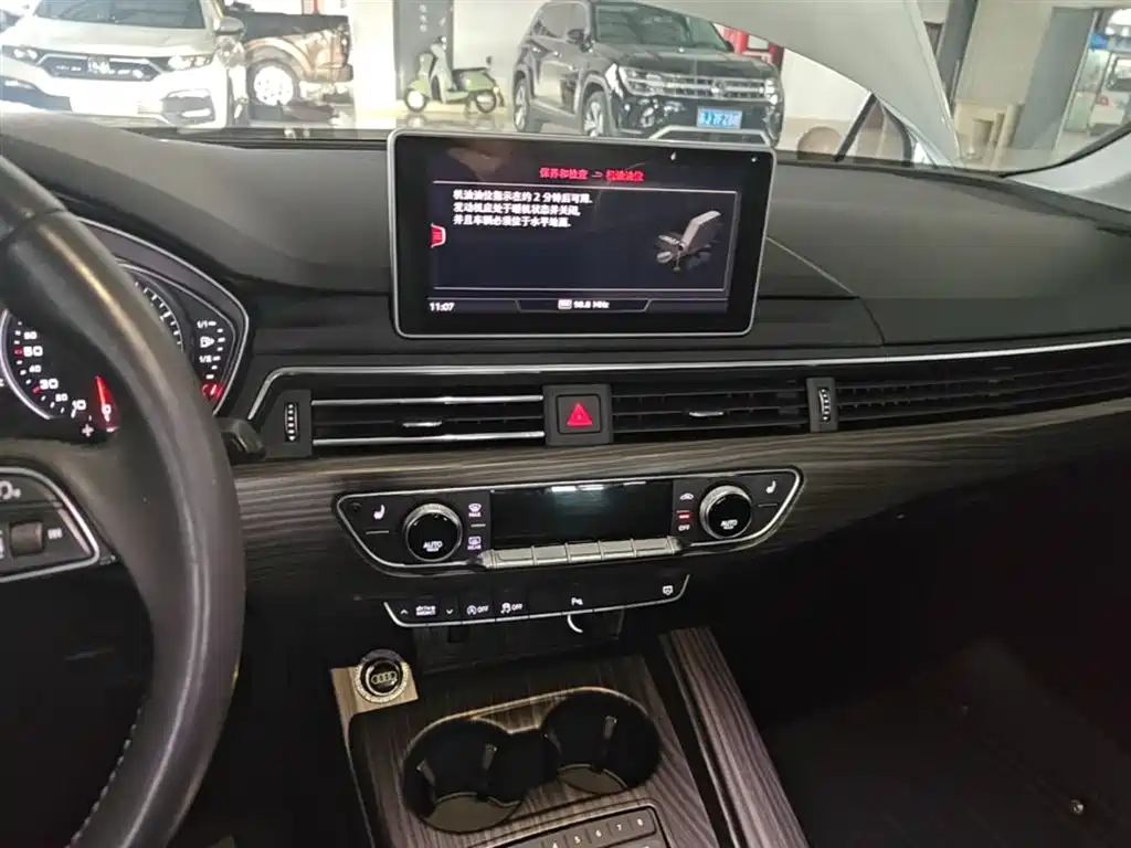 Audi A4L 2017 Plus 40 TFSI Fashion фото 13