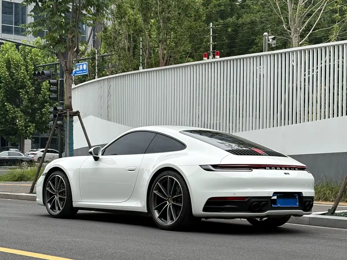 Porsche 911 2023 Carrera 3.0T фото 3